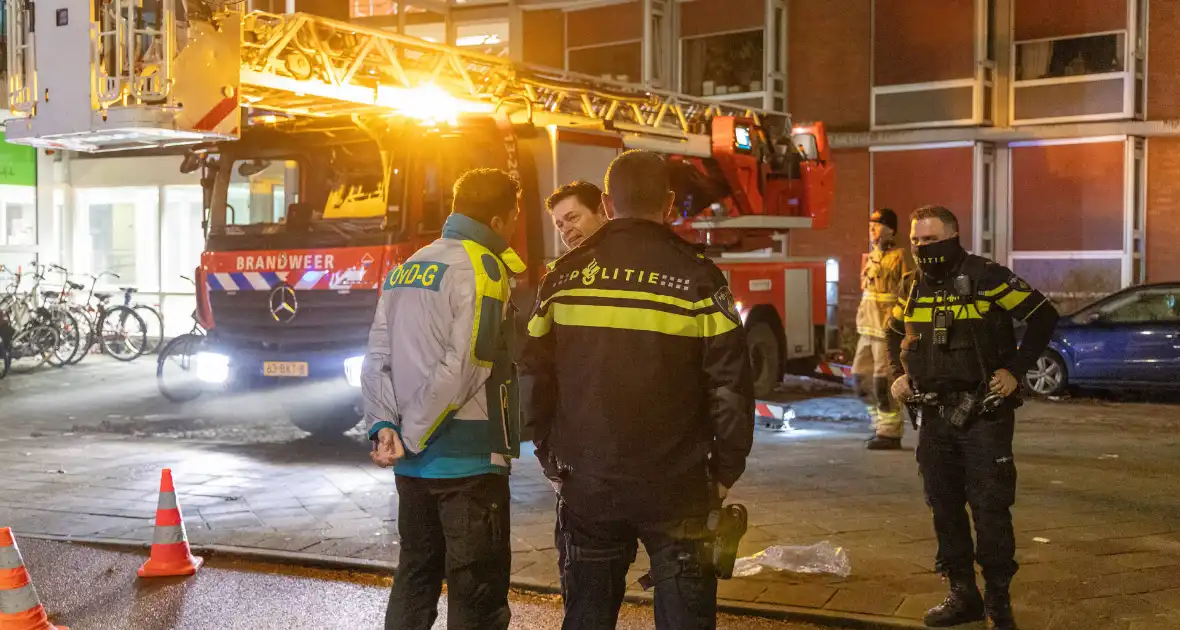 Woningen uit flat geëvacueerd door brand - Foto 1