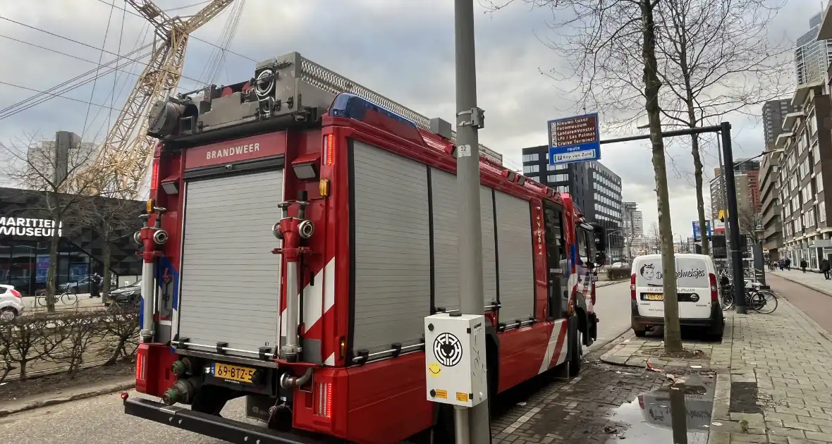 Brandweer ingezet voor Stormschade - Foto 3