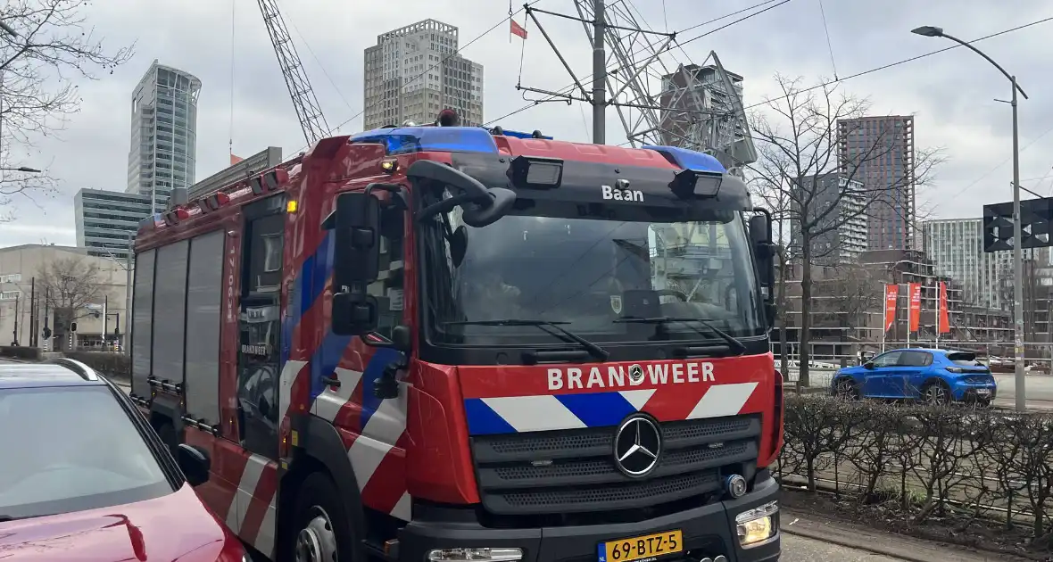 Brandweer ingezet voor Stormschade - Foto 4