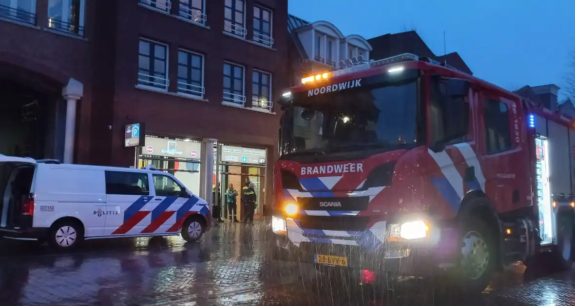 Brandweer ingezet voor vreemde lucht in parkeergarage