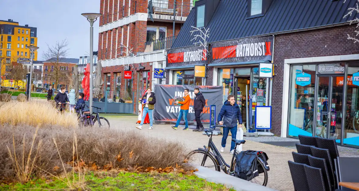 Vuurwerkliefhebbers kopen massaal in ondanks afsteekverbod - Foto 3