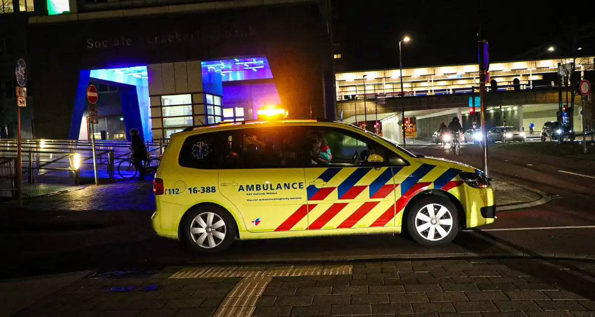 Fietser gewond bij ongeval met scooter - Foto 2