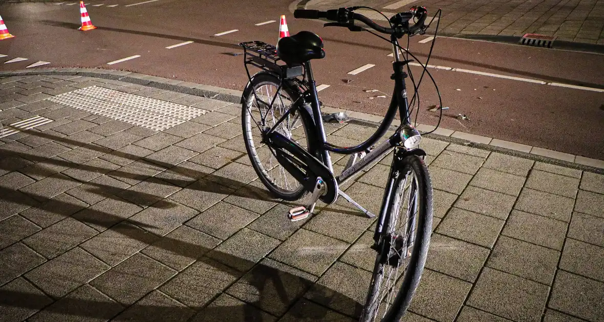 Fietser gewond bij ongeval met scooter - Foto 4