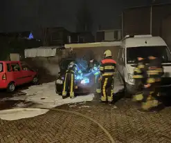 Auto uitgebrand op parkeerplaats