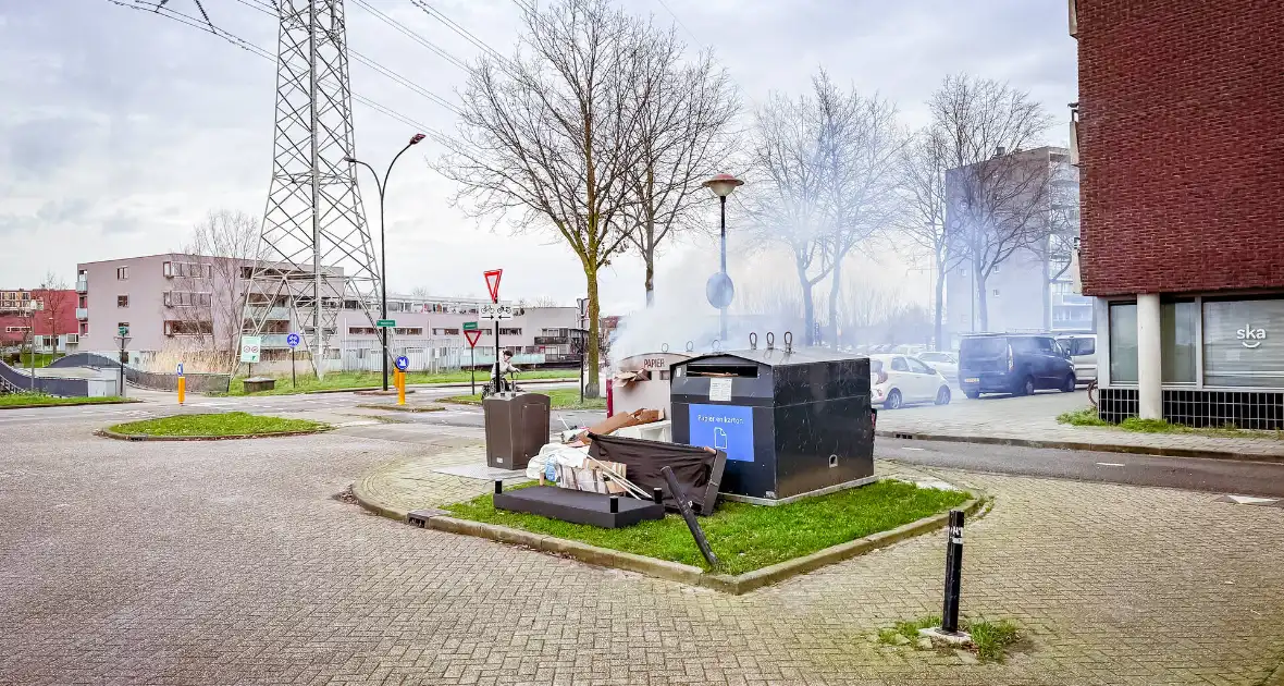 Opnieuw papiercontainer in brand