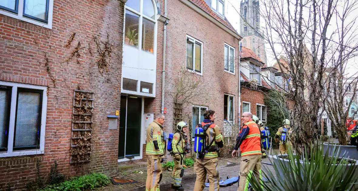 Veel schade bij woningbrand