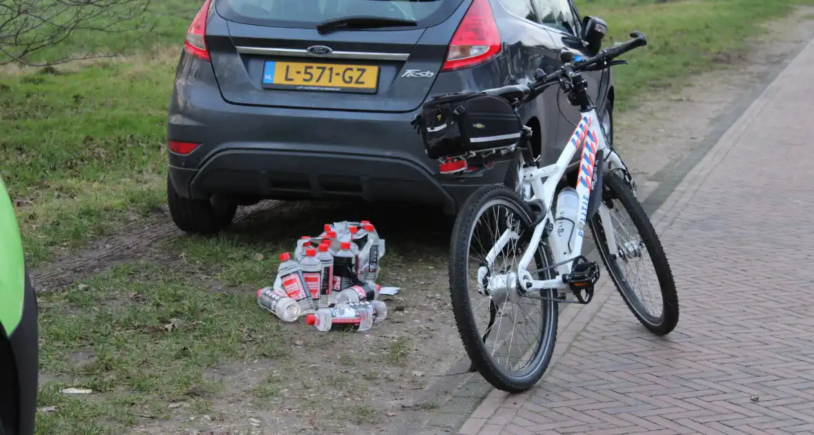 Straat afgezet na aantreffen vuurwerkbom - Foto 21