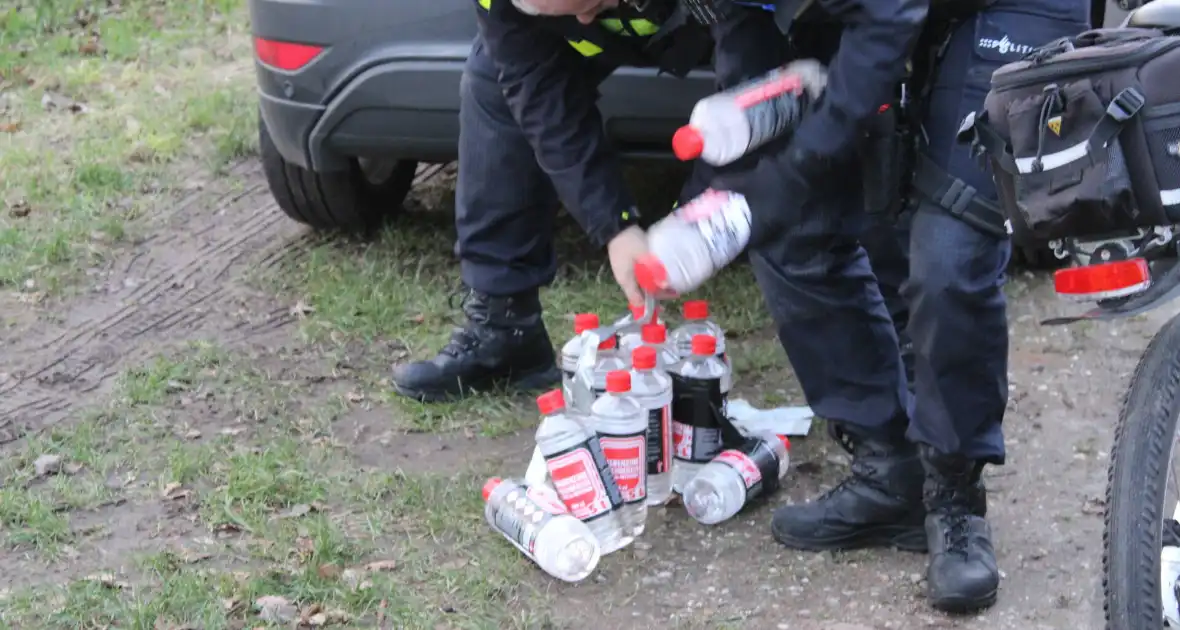 Straat afgezet na aantreffen vuurwerkbom - Foto 23