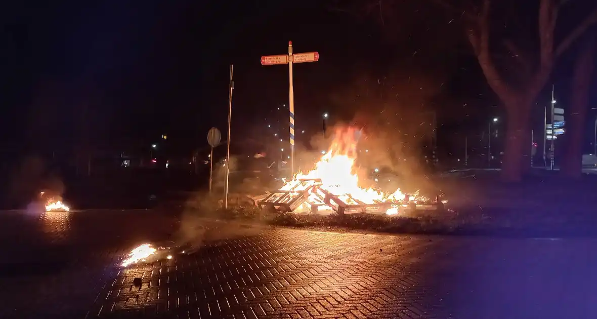 Buitenbrand geblust na sein veilig van politie - Foto 5