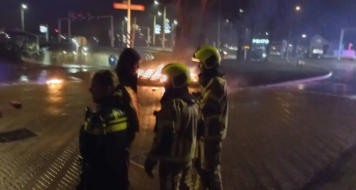 Buitenbrand geblust na sein veilig van politie - Foto 9