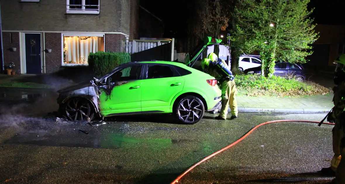 Dure Audi RSQ3 verwoest door brand - Foto 6