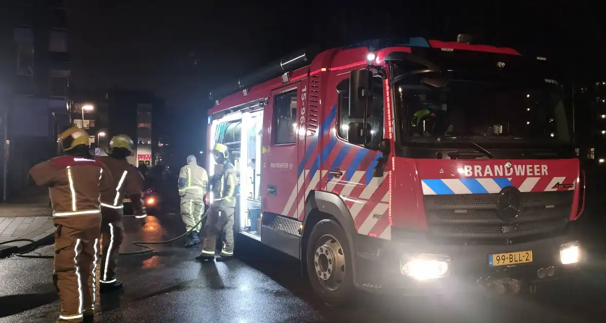 Geparkeerde bestelbus volledig uitgebrand - Foto 6