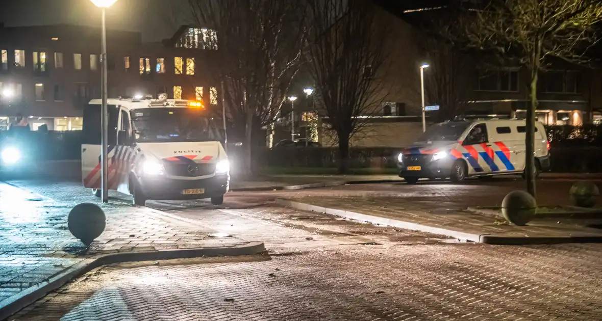 Mobiele Eenheid ingezet na overlast en vernielingen door groep jongeren - Foto 2