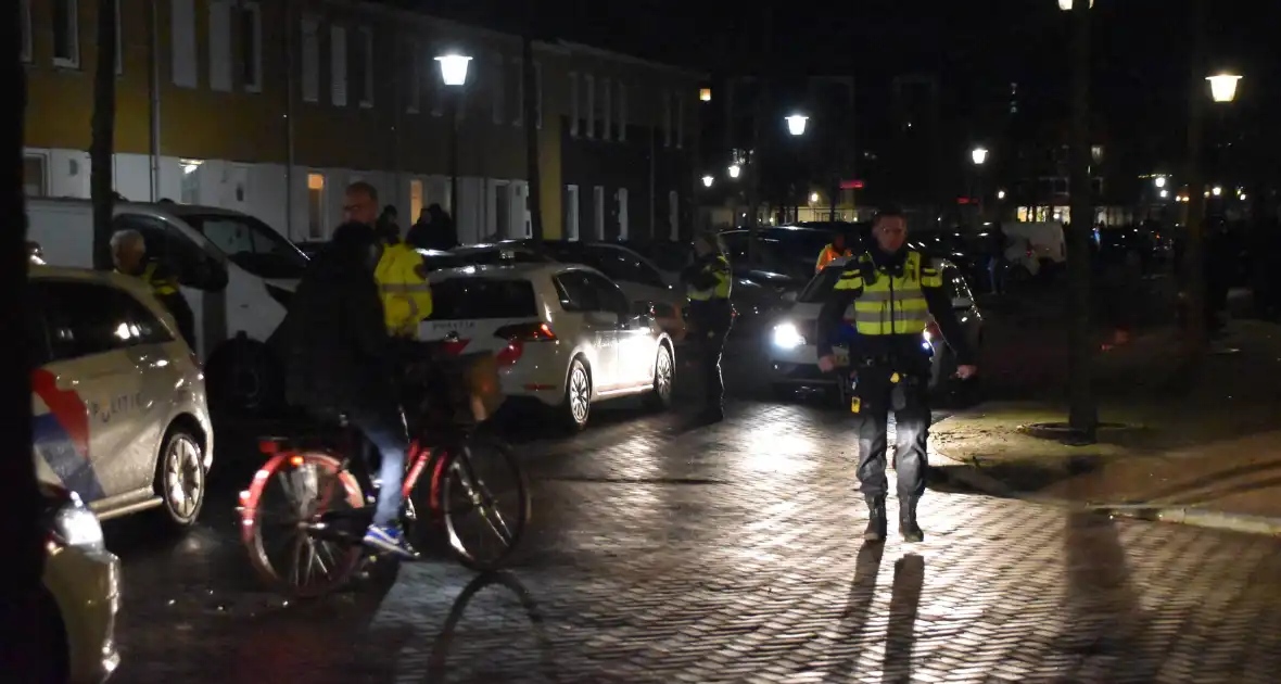 Grote politie-inzet na vechtpartij op straat - Foto 1