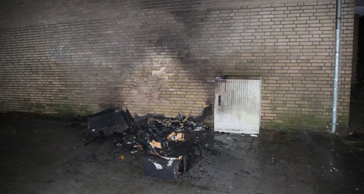 Matras in brand tegen elektrakast - Foto 3