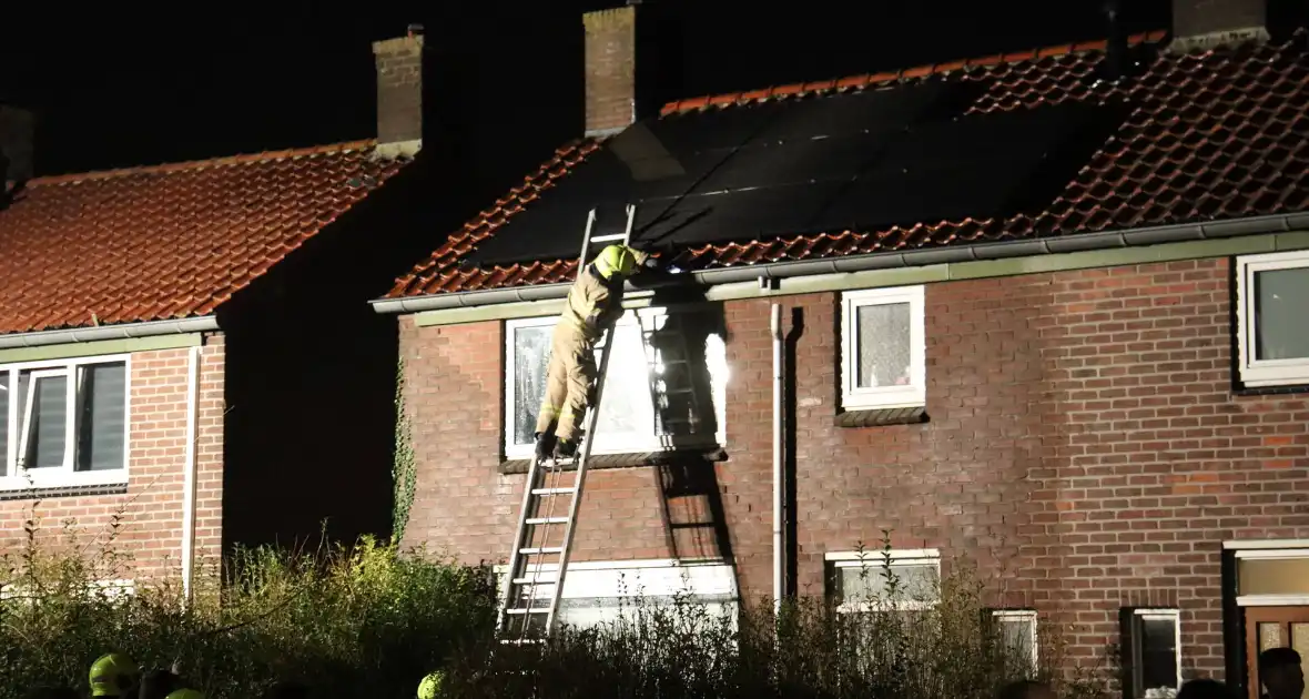 Dak brand snel onder controle - Foto 2