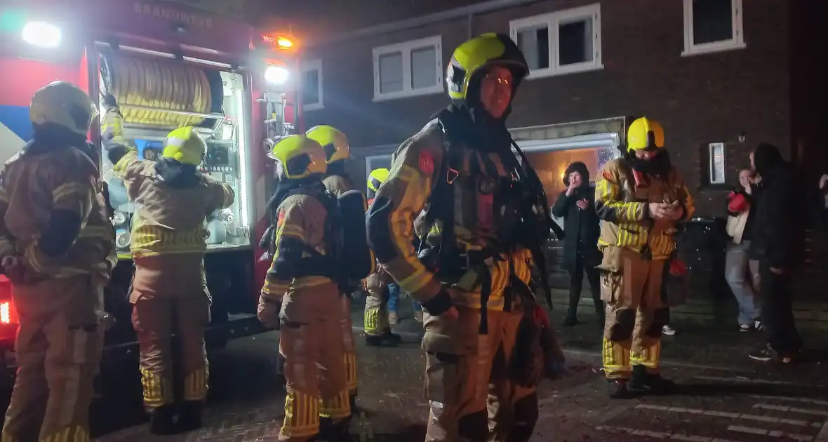 Brandweer blust flink vreugde vuur - Foto 5