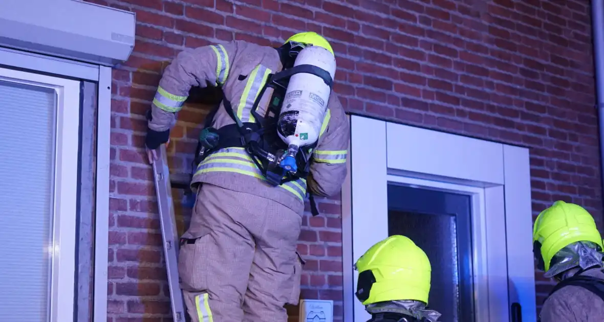 Brandweer controleert woning op brand