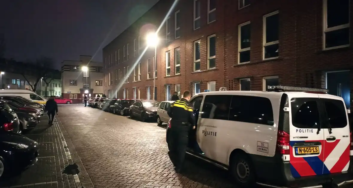 Politie valt woning binnen na reanimatie - Foto 5