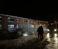 Geparkeerde voertuig volledig uitgebrand