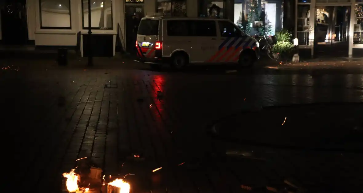 Grote politie-inzet na vernielingen en overlast in binnenstad - Foto 1