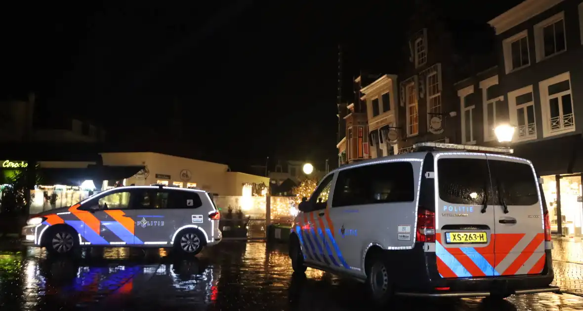 Grote politie-inzet na vernielingen en overlast in binnenstad - Foto 11