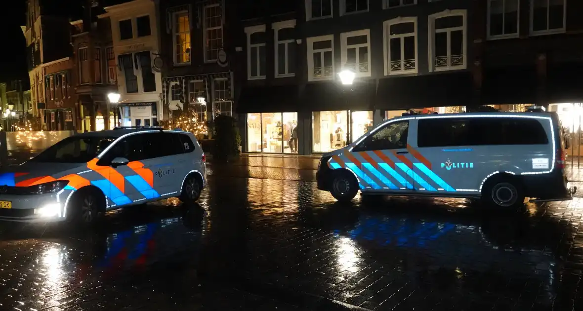 Grote politie-inzet na vernielingen en overlast in binnenstad - Foto 20