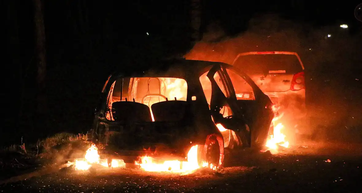 Zesde voertuig uitgebrand in paar uur tijd - Foto 7