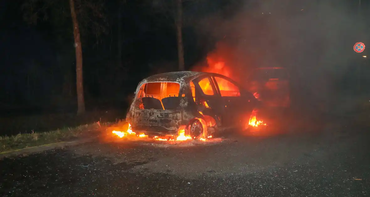 Zesde voertuig uitgebrand in paar uur tijd - Foto 9