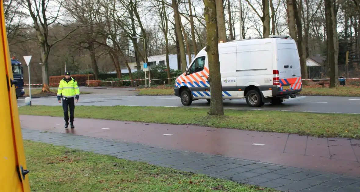 Weg afgesloten na ernstige aanrijding vanwege onderzoek - Foto 4