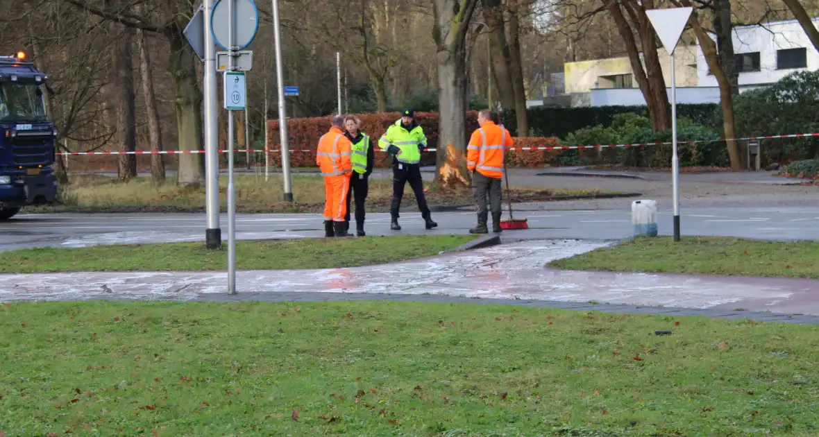 Weg afgesloten na ernstige aanrijding vanwege onderzoek - Foto 6