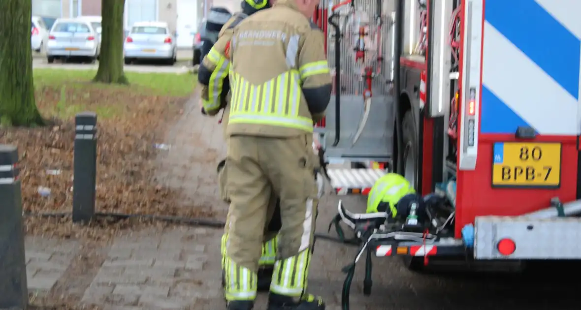 Uitslaande brand in schuur snel geblust - Foto 12