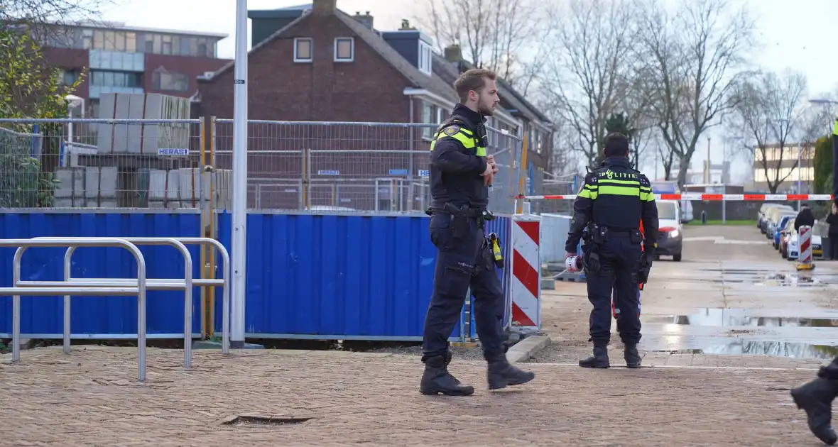 Jongen zwaargewond nadat vuurwerkbom naar hem wordt gegooid - Foto 1