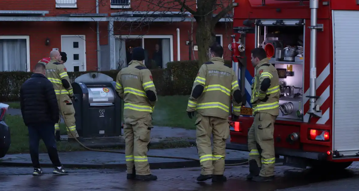 Brand in container door leeggooien vuurton - Foto 5