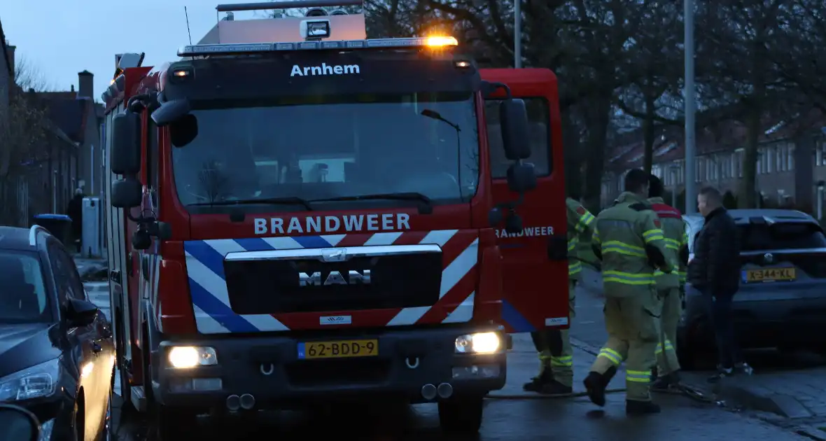 Brand in container door leeggooien vuurton - Foto 6