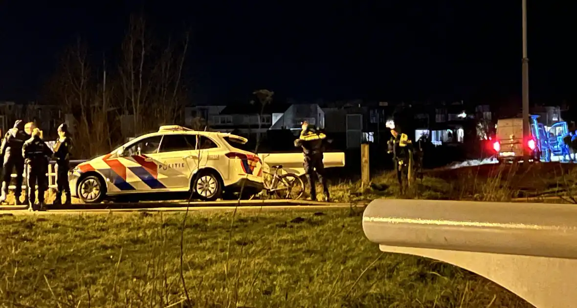 Politie en Recherche onderzoek in water bij Zernikebrug - Foto 3