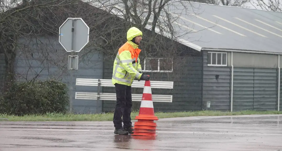 Ongeval tussen twee voertuigen op bekende kruising - Foto 14