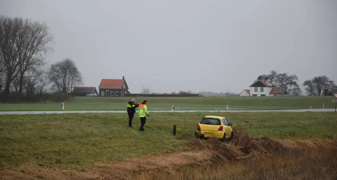 Ongeval tussen twee voertuigen op bekende kruising - Foto 16