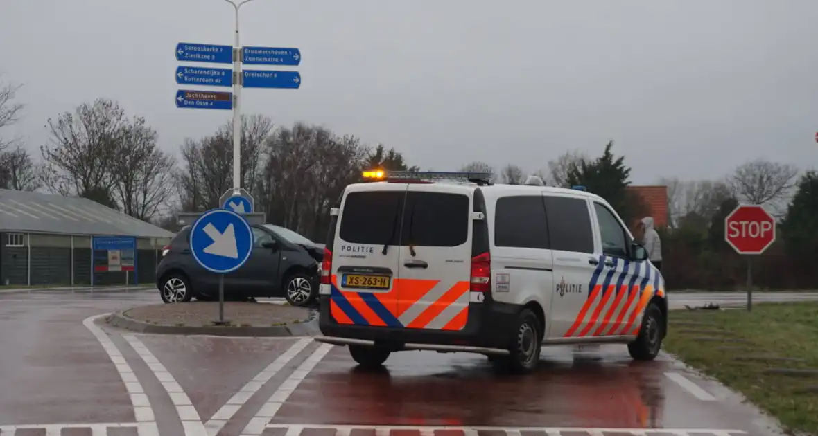 Ongeval tussen twee voertuigen op bekende kruising - Foto 4