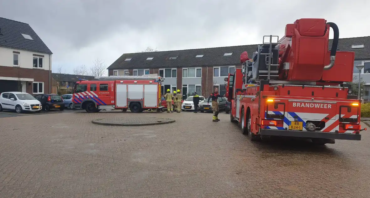 Bewoner gecontroleerd na brand op zolder - Foto 4