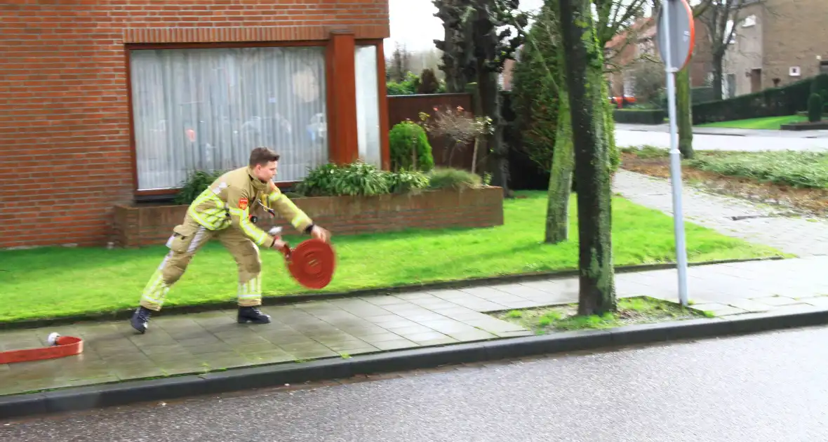 Brandweer pompt ondergelopen kelder leeg - Foto 4