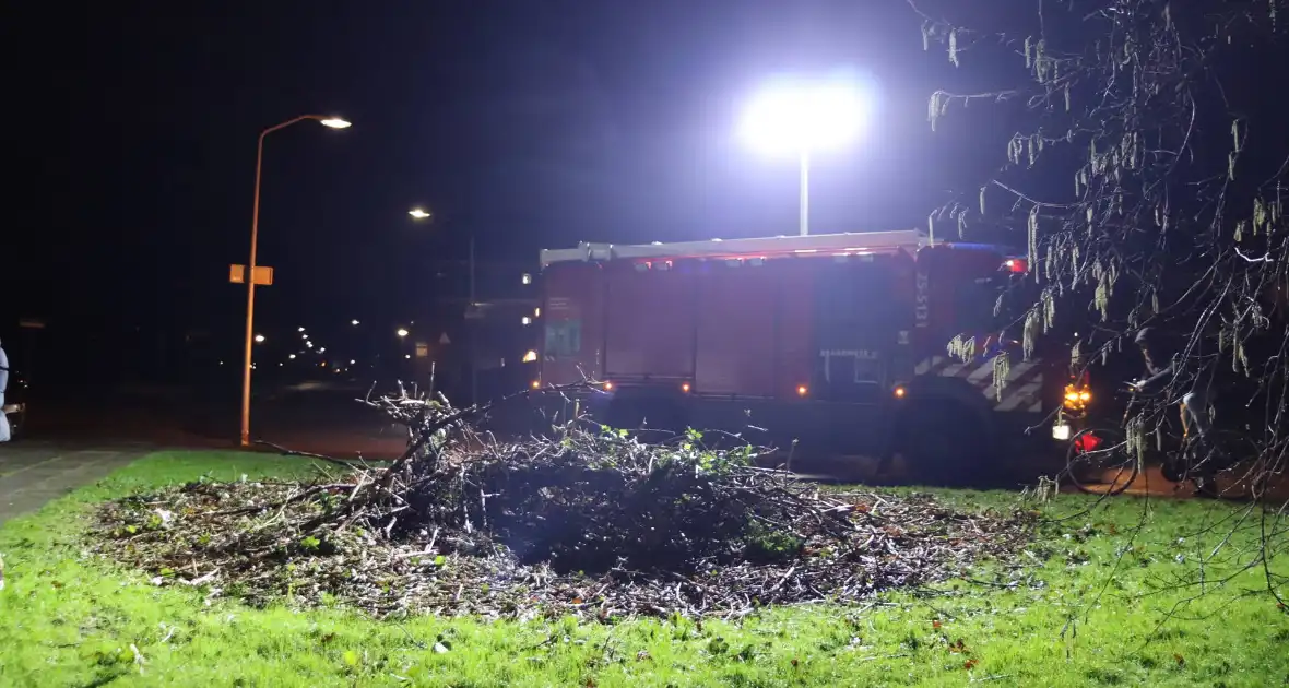 Scootmobiel brandt uit en zorgt voor schade aan gevel - Foto 4