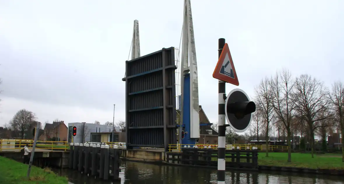 Biesterbrug volledig gestremd na storing