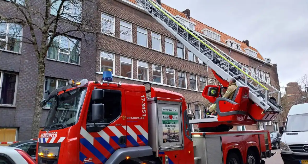 Dakpannen vallen naar beneden - Foto 1