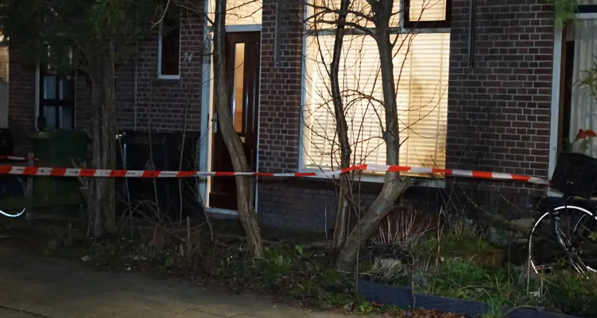 Twee aanhoudingen nadat explosief afgaat bij woning - Foto 1