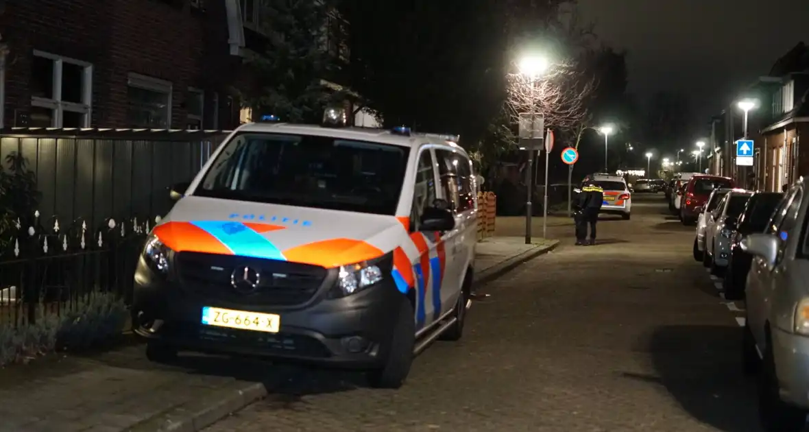 Twee aanhoudingen nadat explosief afgaat bij woning - Foto 2