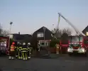 Brand in schoorsteen slaat over naar dakkapel