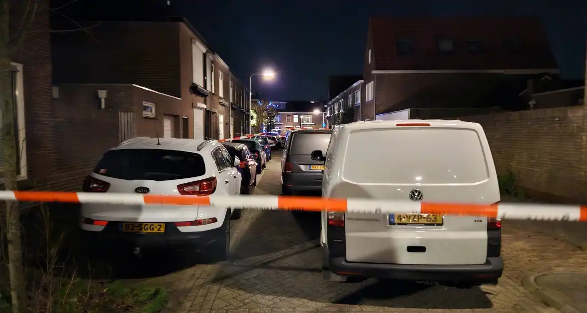 Groot onderzoek naar aantreffen overleden vrouw - Foto 1