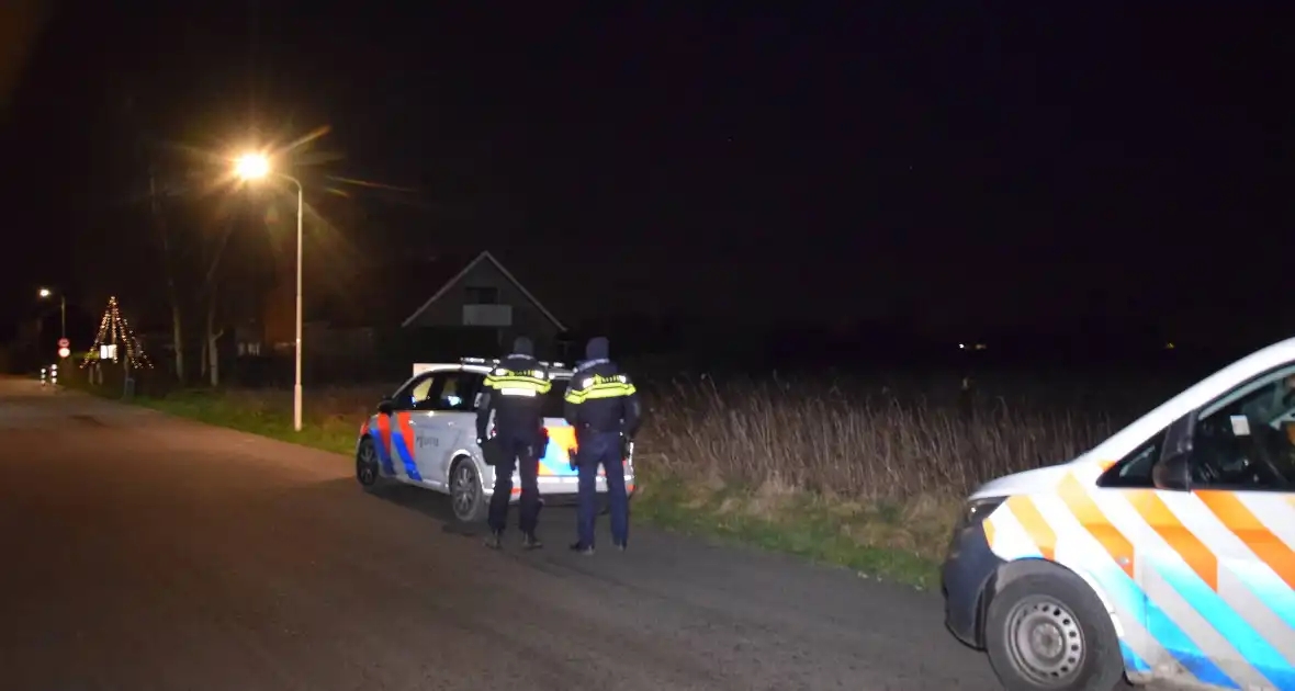 Gewonde na melding schietpartij, woning omsingeld door politie - Foto 6