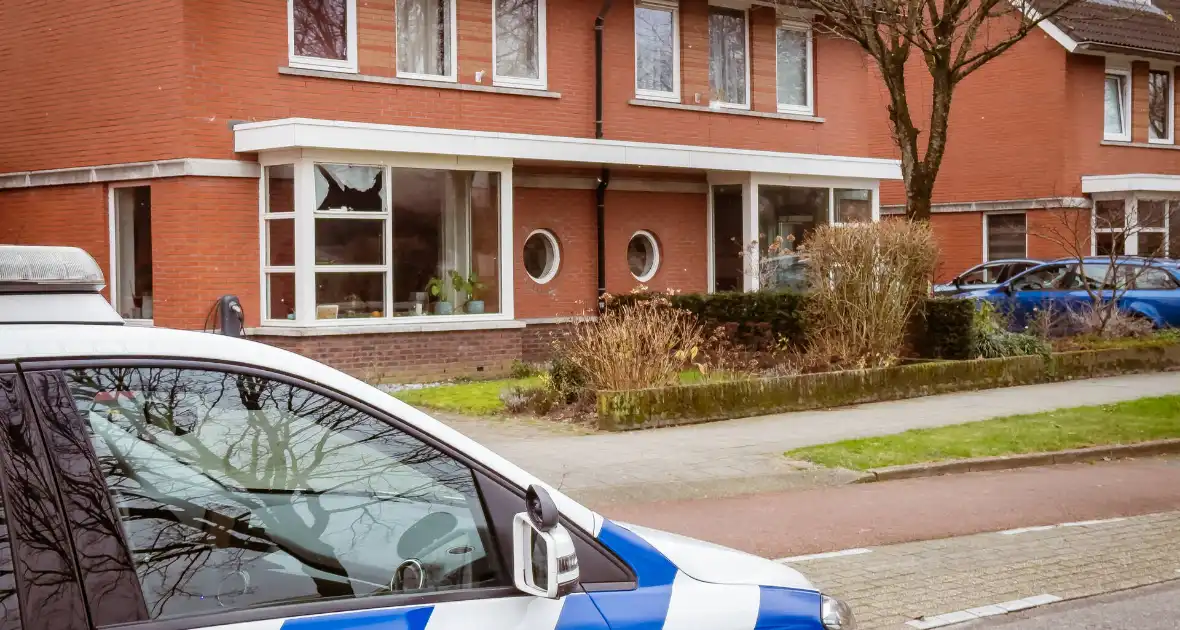 Ruit ingeslagen bij woninginbraak in Nieuwland